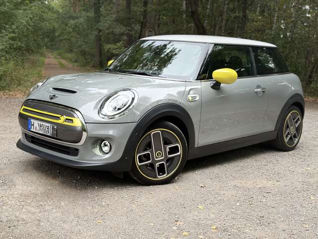 MINI Cooper SE Trim L HuD LEDer h/k NaviPro CarPlay RFK Ambiente