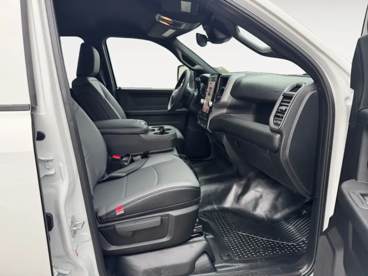 RAM 3500 снимка RAM 3500