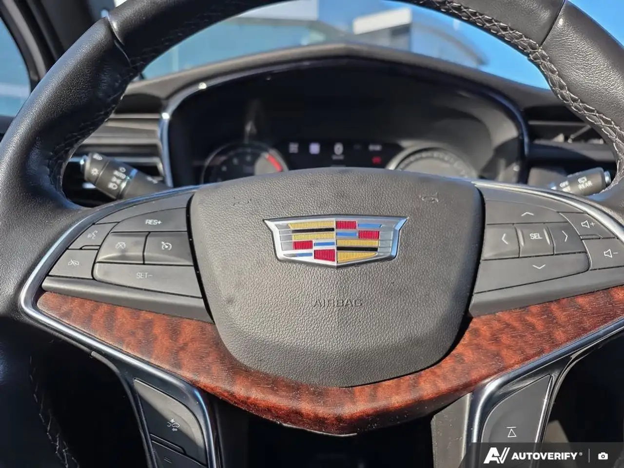 Cadillac XT5 снимка Cadillac XT5