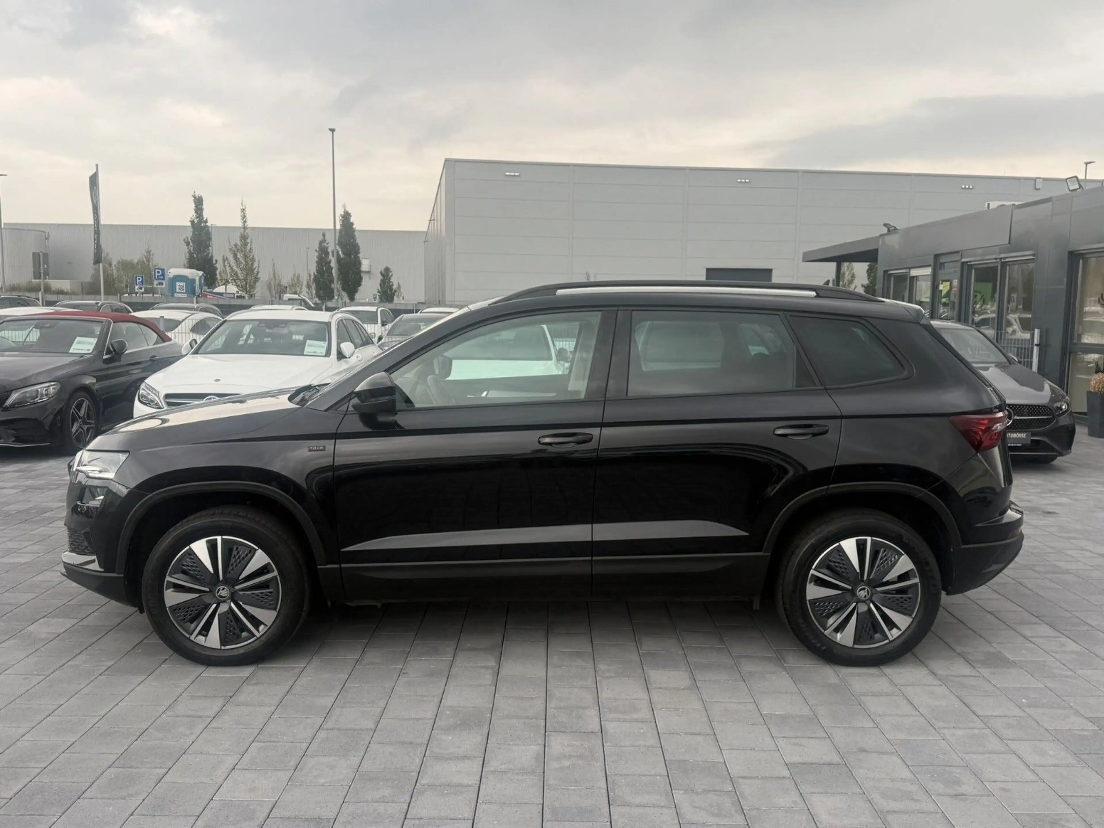 Skoda Karoq Tour*VIRTUAL*LED*ACC*R-KAM*AHK*SPUR-ASSIST — photo 8