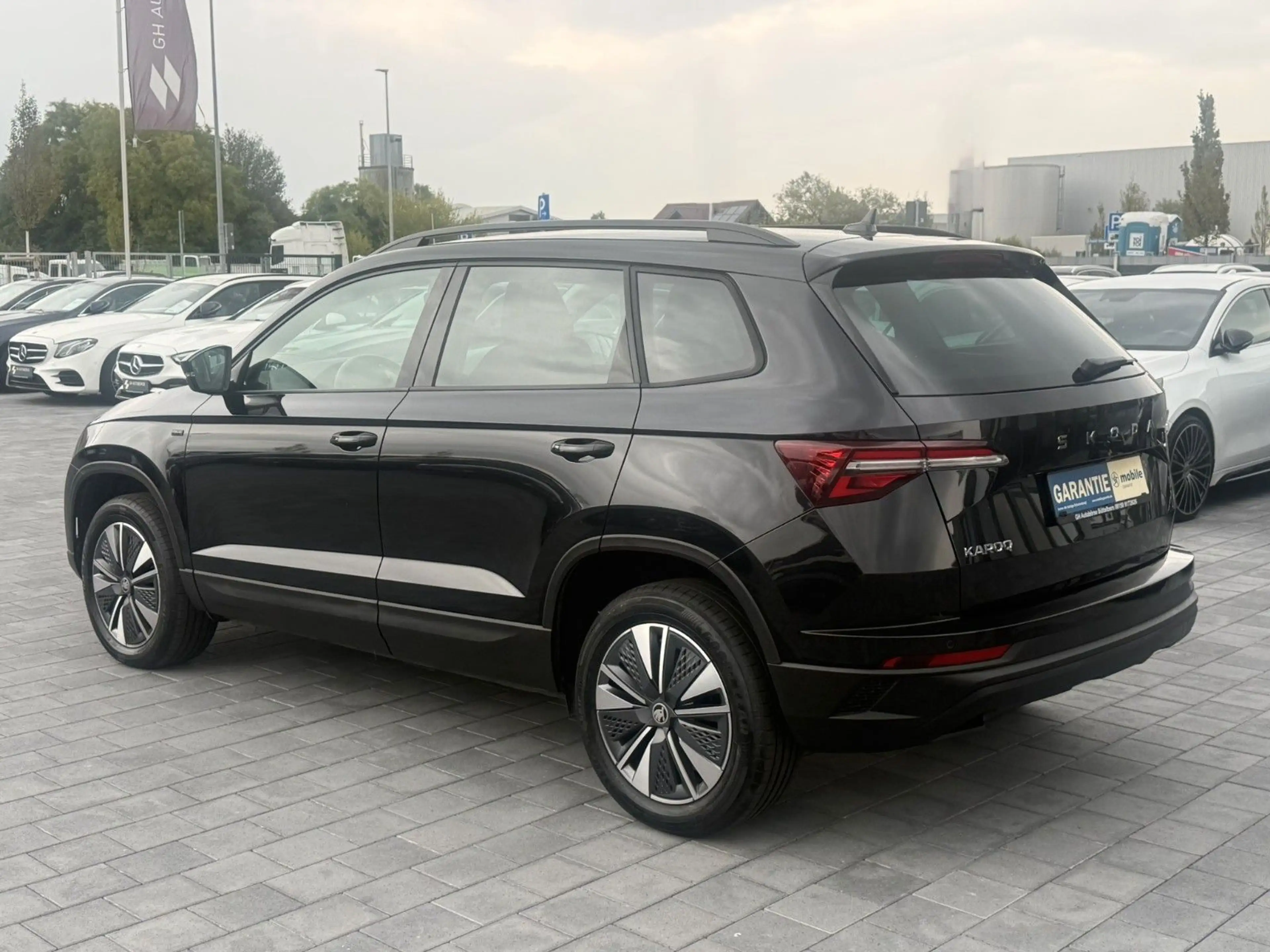 Skoda Karoq Tour*VIRTUAL*LED*ACC*R-KAM*AHK*SPUR-ASSIST — photo 3