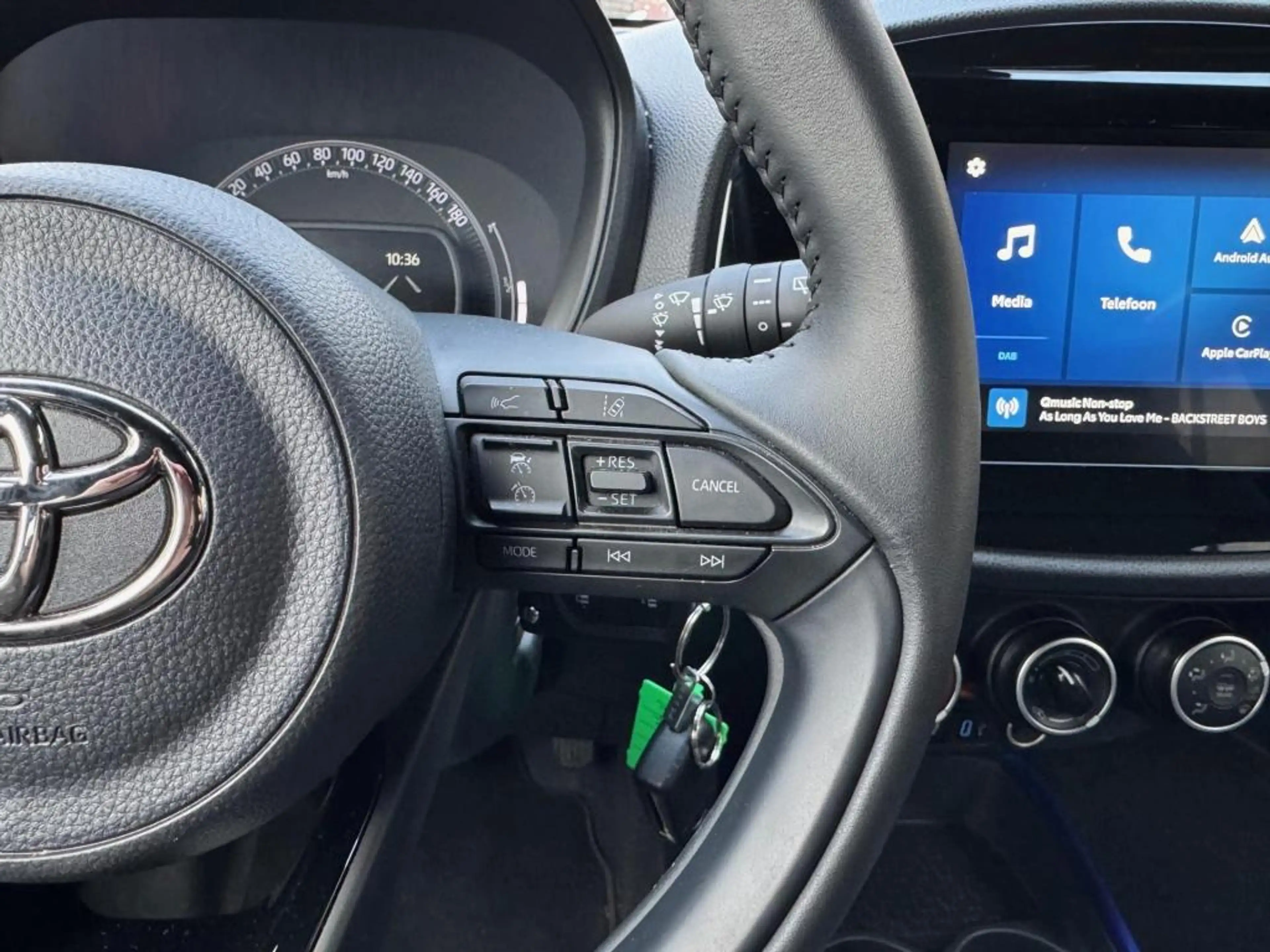 Toyota Aygo X 1.0 VVT-i MT Pulse Bi-tone | Juniper blue, 17 inch — photo 15