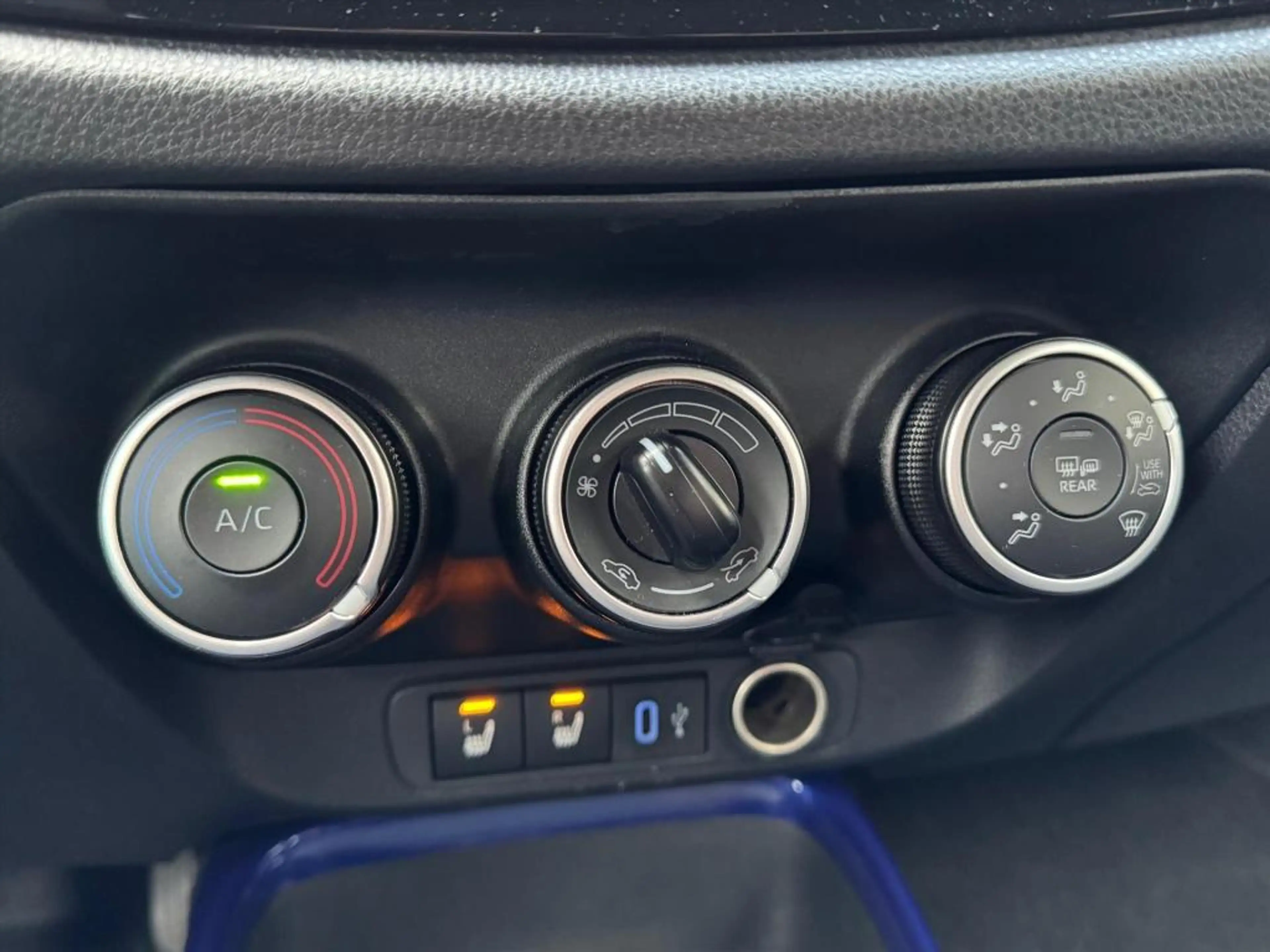 Toyota Aygo X 1.0 VVT-i MT Pulse Bi-tone | Juniper blue, 17 inch — photo 20