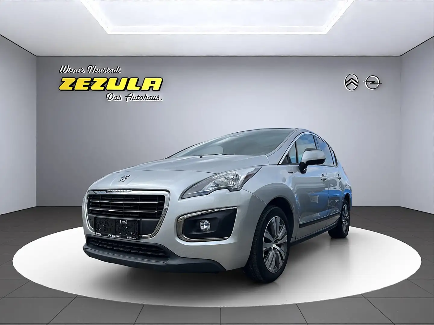 Peugeot 3008 1,6 BlueHDi 120 S&S Professional Line Silber - 1