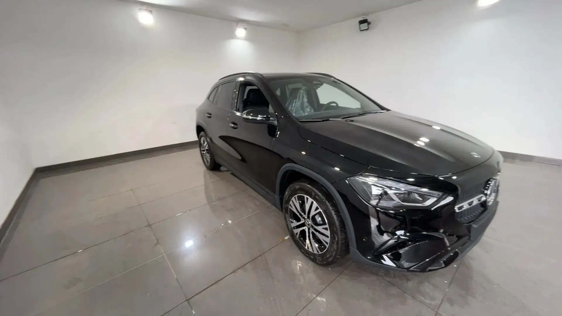 Mercedes-Benz GLA 200 GLA 200 d Advanced auto KM0 Nero - 1