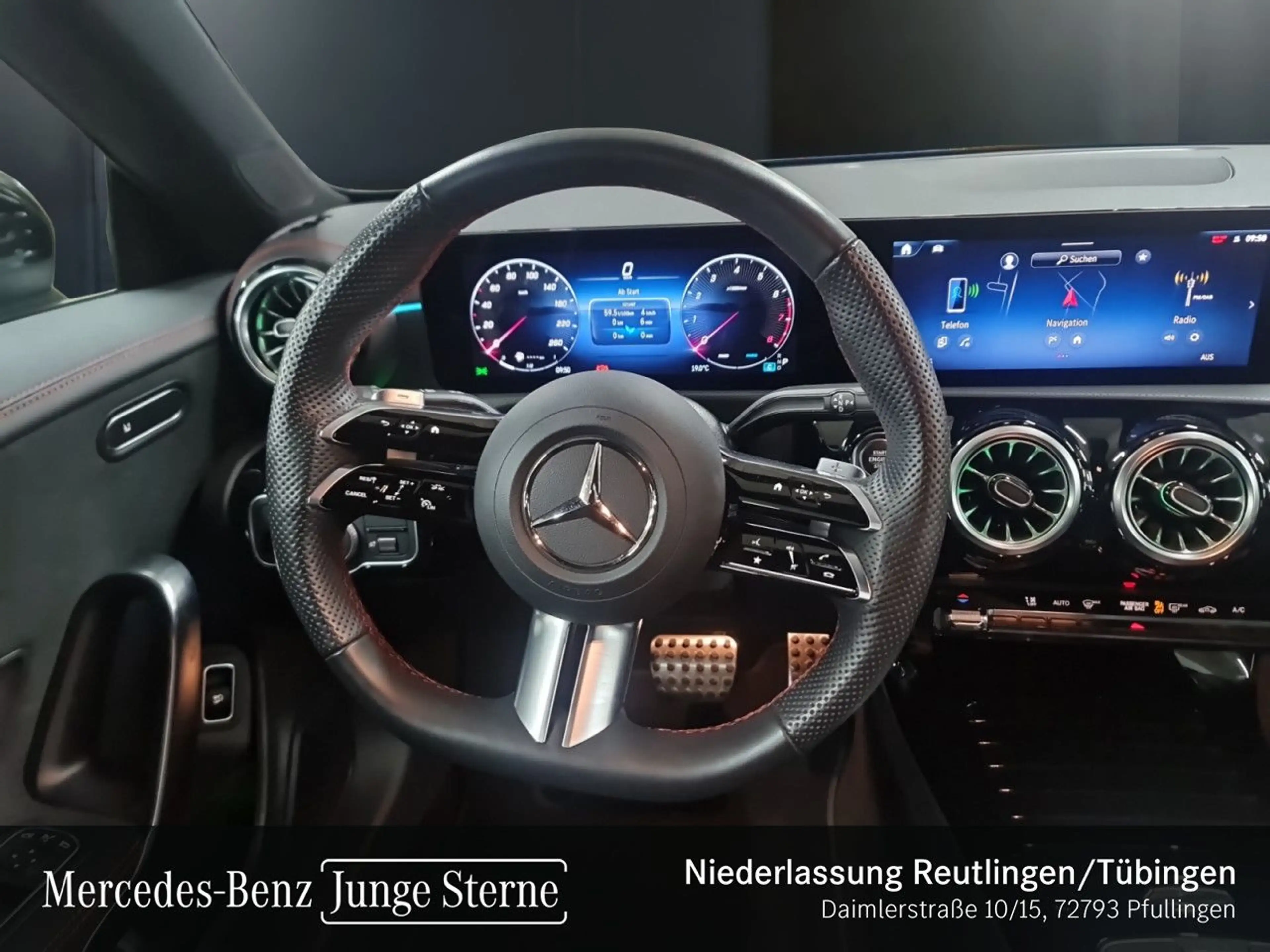 Mercedes-Benz CLA 200 AMG+LED+KAMERA+KEYLESS+7G — photo 14