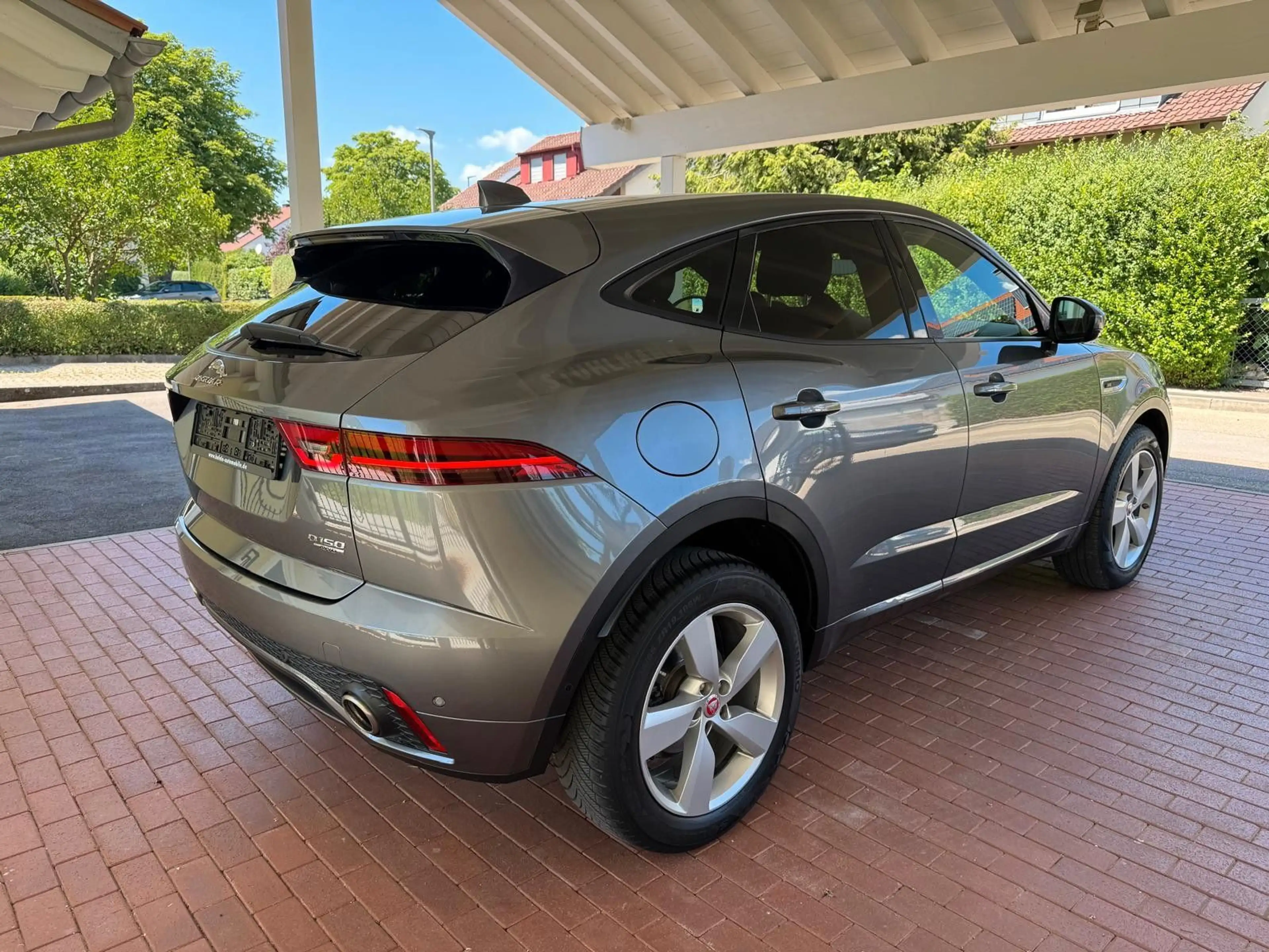 Jaguar E-Pace D150 R-DYNAMIC*NAVI/LEDER/CAM/MERIDAN* — photo 3