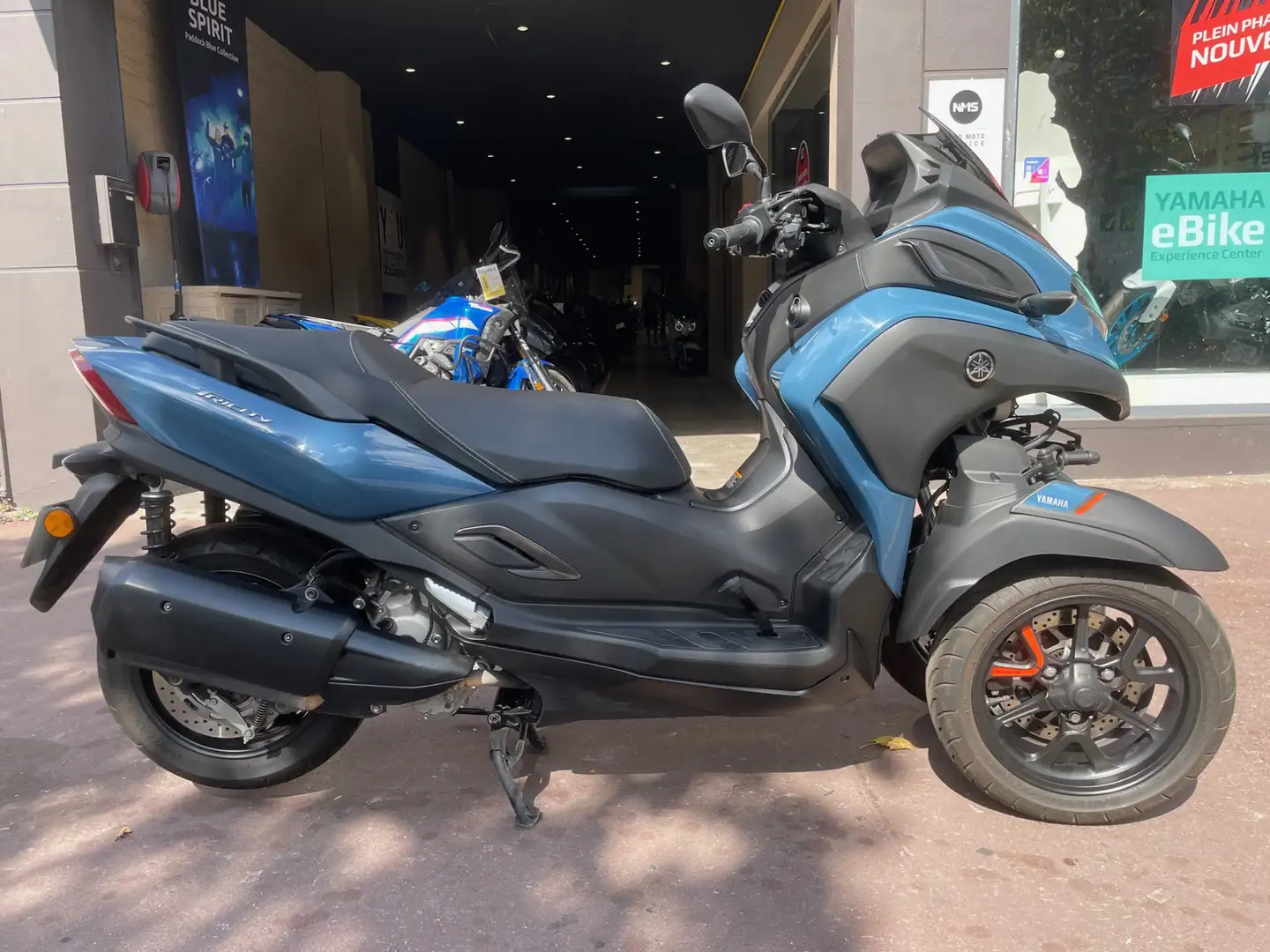 Yamaha TriCity Albastru - 1