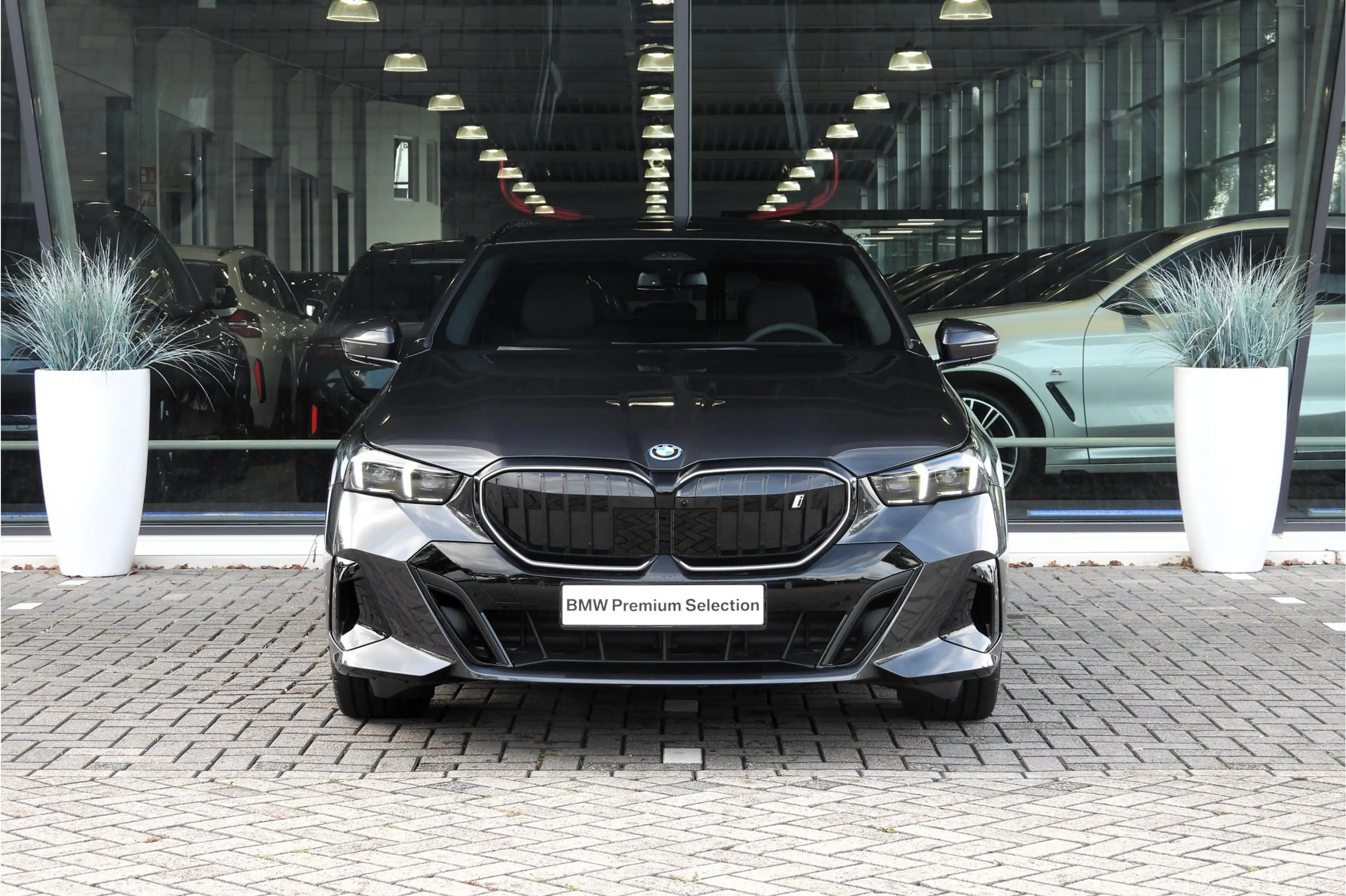 BMW i5 Touring eDrive40 M Sport / Panoramadak / Trekhaak — photo 9
