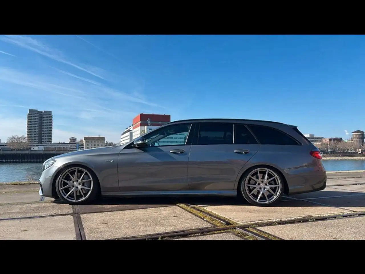Mercedes-Benz E 43 AMG