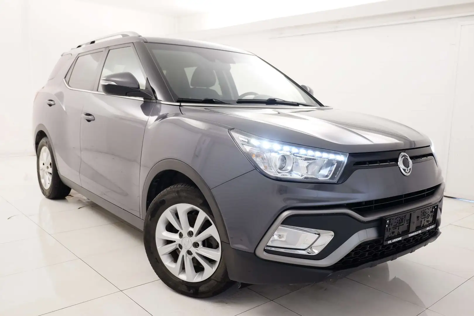 SsangYong XLV XLV 1.6i e-XGi 2WD EU6c Grey - 1