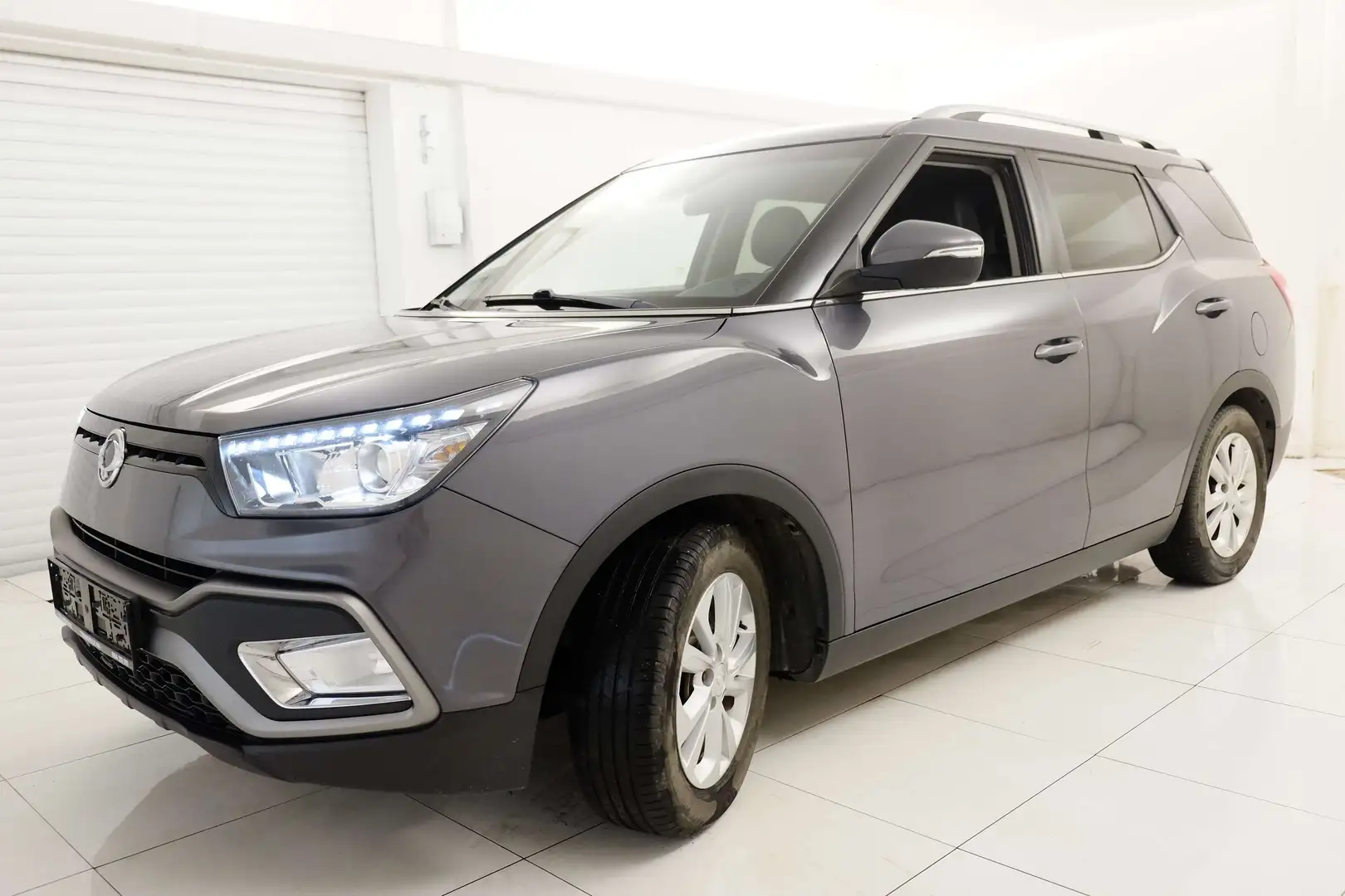 SsangYong XLV XLV 1.6i e-XGi 2WD EU6c Grey - 2