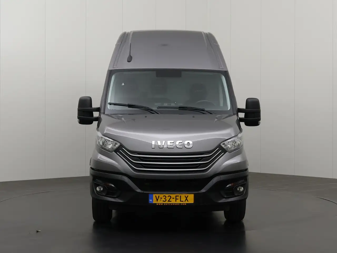Iveco Daily 2024 — фото 10