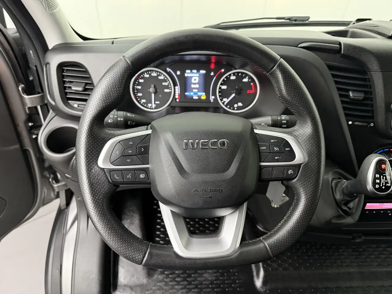 Iveco Daily 2024 — фото 14