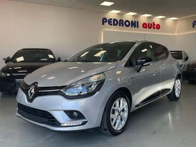 Renault Clio Clio 1.2 16V 73CV 5p Limited Neopatentati