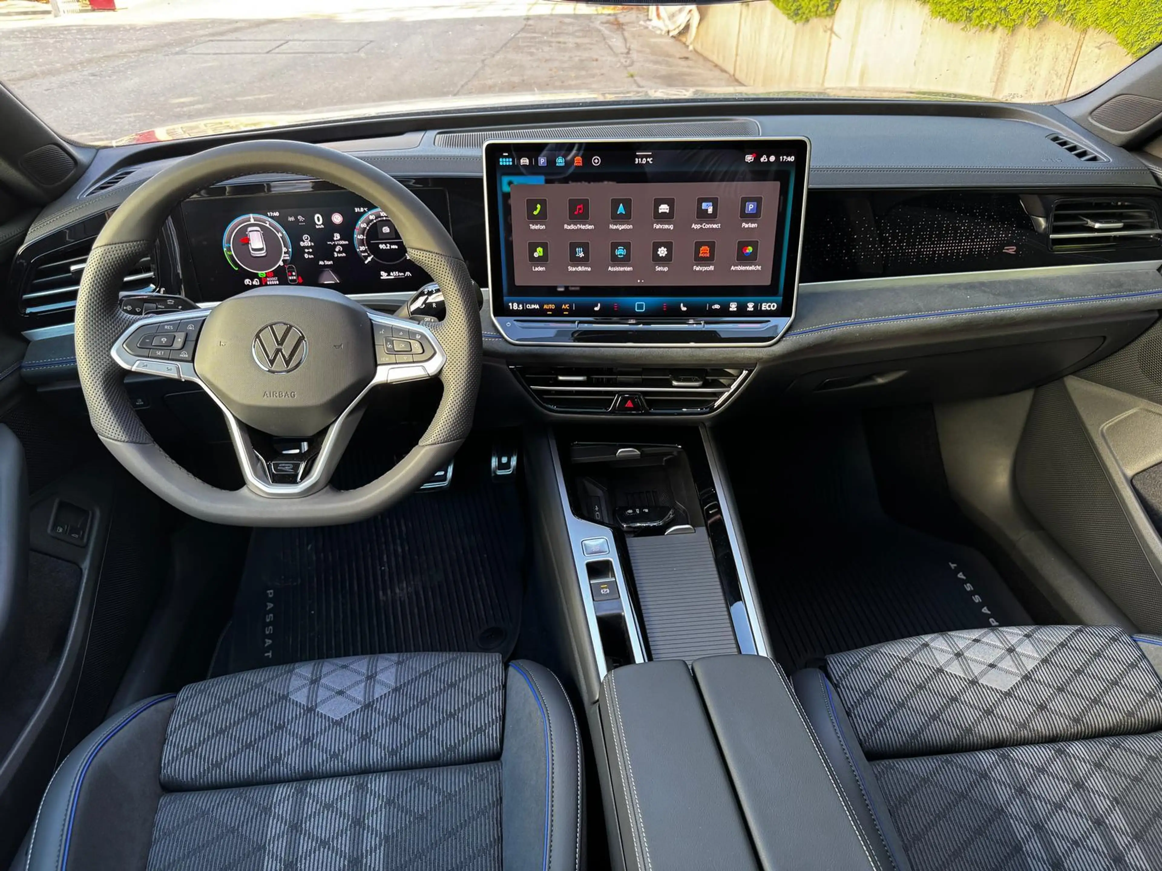 Volkswagen Passat Variant 1.5 TSI eHybrid 200 kW R-Line Black AHK 360 200... — photo 8