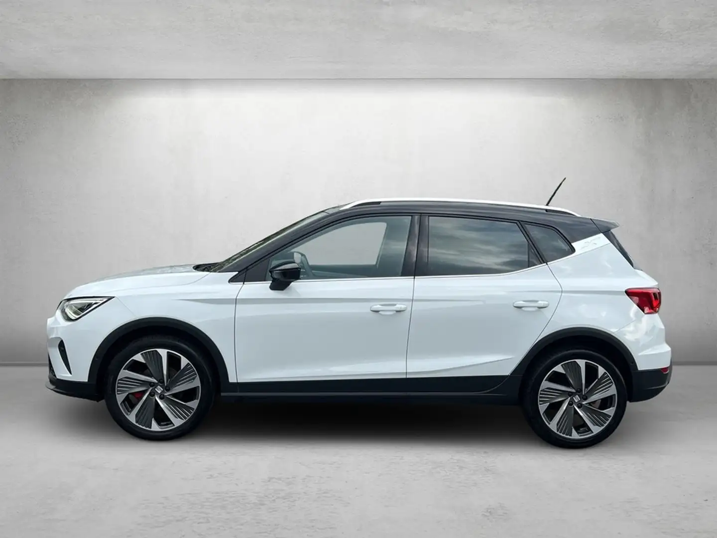 SEAT Arona 1.5 TSI DSG FR Beats *Navi*LED*Kamera* Weiß - 2