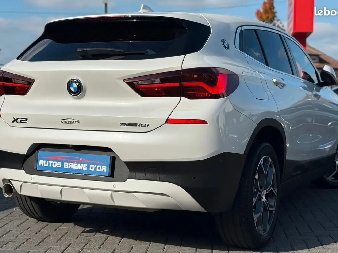 BMW X2 X2 sDrive 18i 136 ch DKG7 Weiß - 2