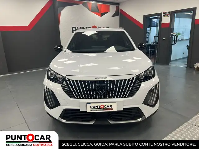 Peugeot 2008 view 2