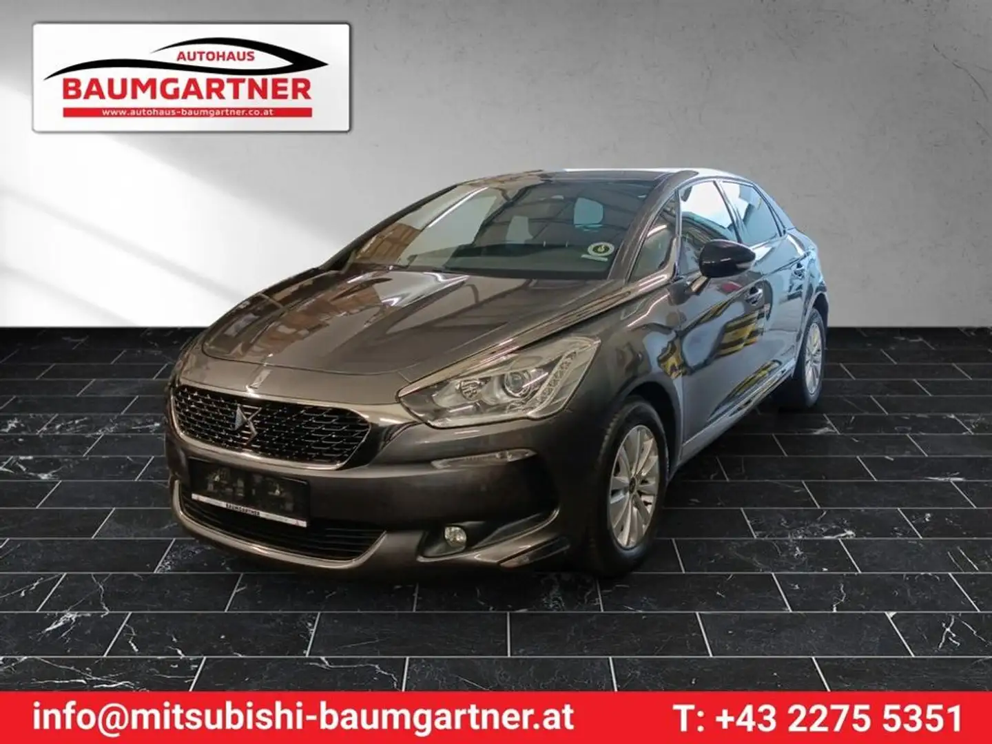 DS Automobiles DS 5 Basis Grau - 1