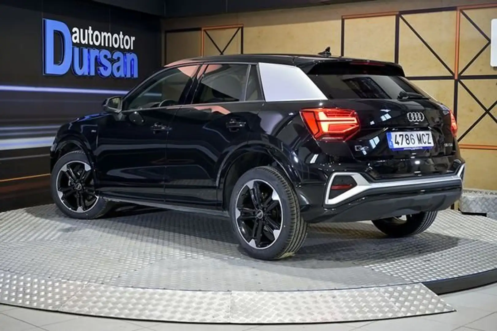 Audi Q2 30 TDI S line 85kW Negro - 2