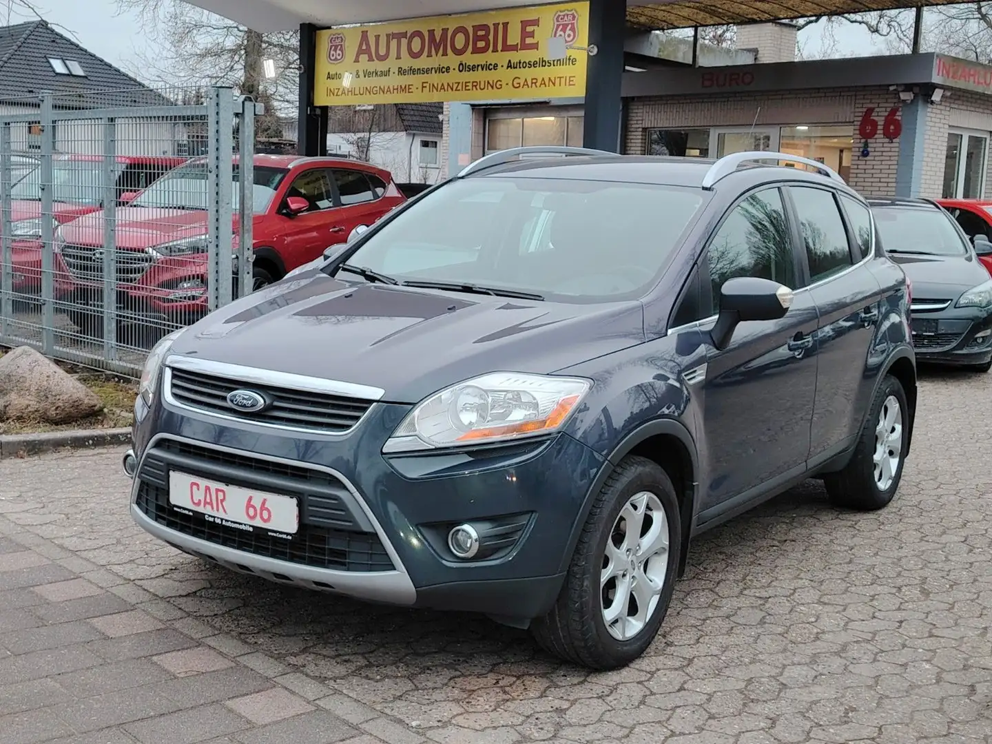 Ford Kuga Trend / Automatikgetriebe / 1. Hand / Grau - 1