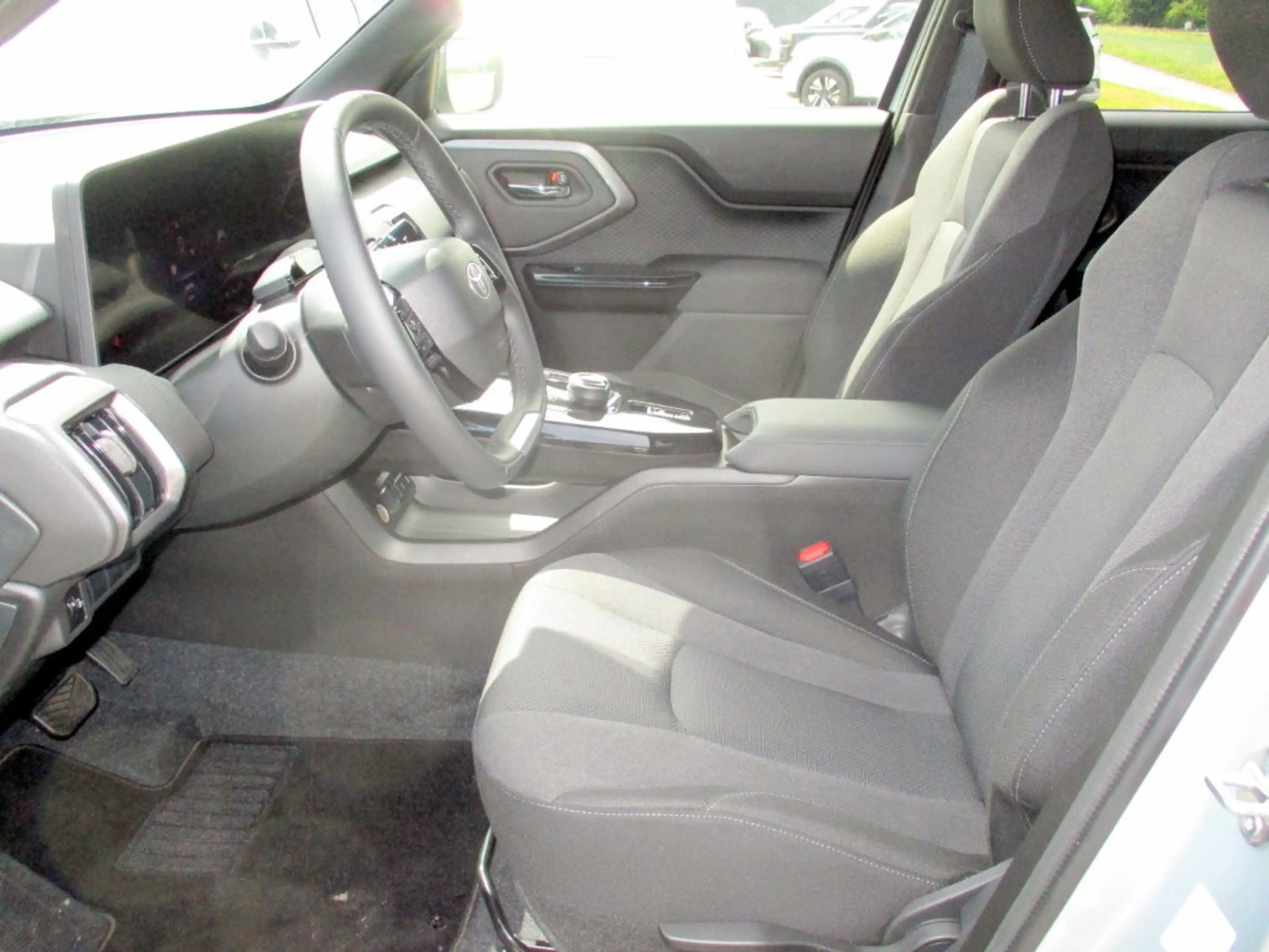 Toyota Urban Cruiser 61KW EV Teamplayer — photo 6