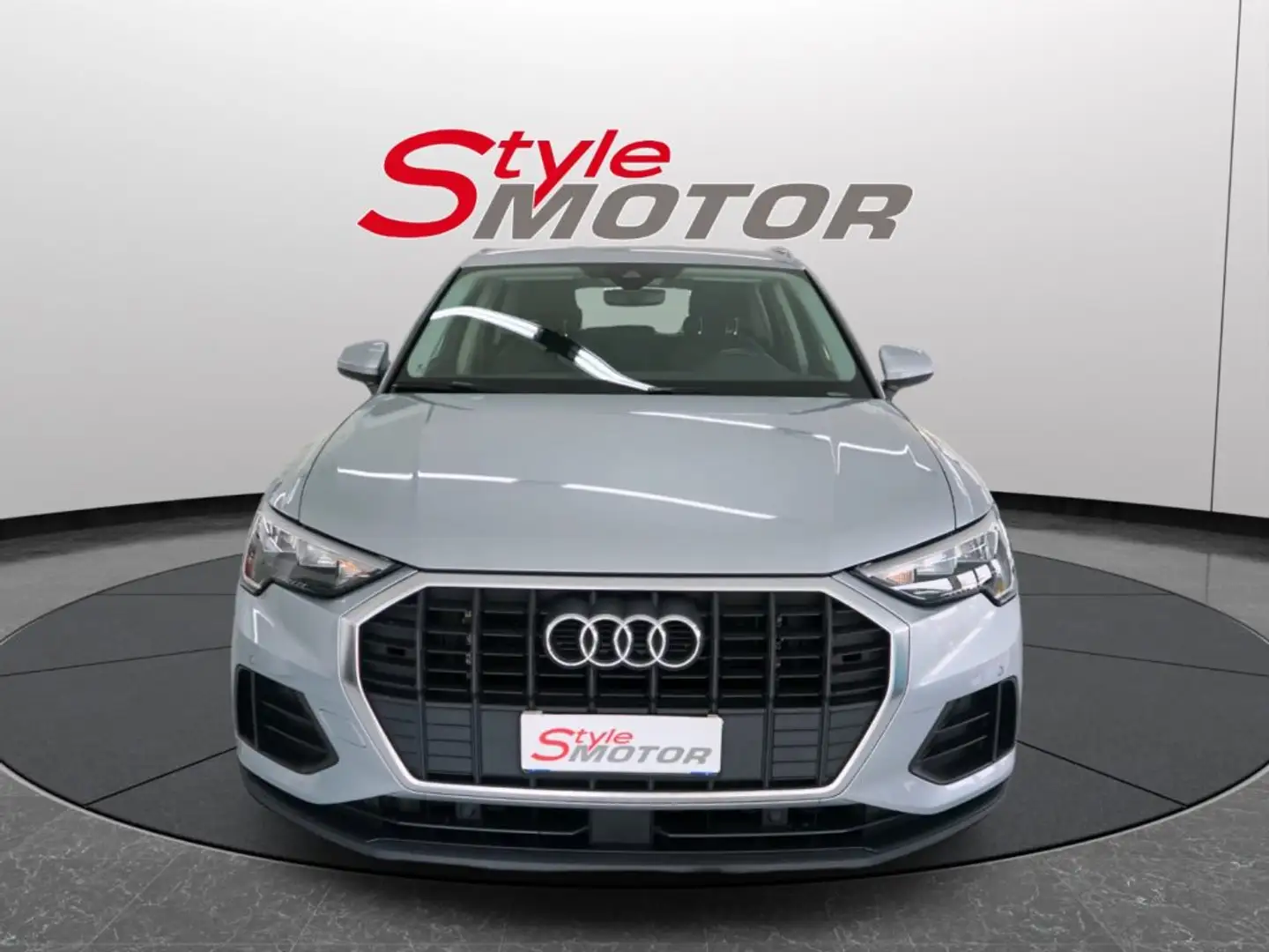 Audi Q3 35 TDI S tronic Business Sport Uniprop. Argent - 1