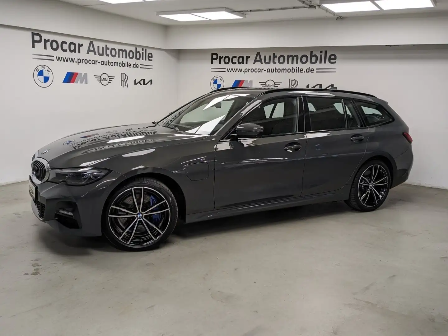 BMW 330 e M Sport Laser 360° ACC HuD H/K 19'' DAB WLAN Grau - 2