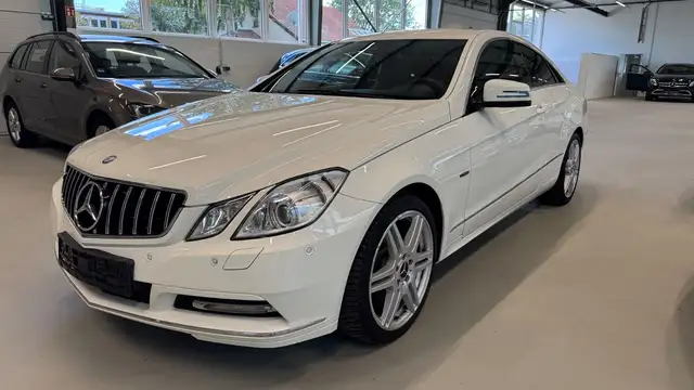 Mercedes-Benz E 250 Navi Leder Tempo Autom