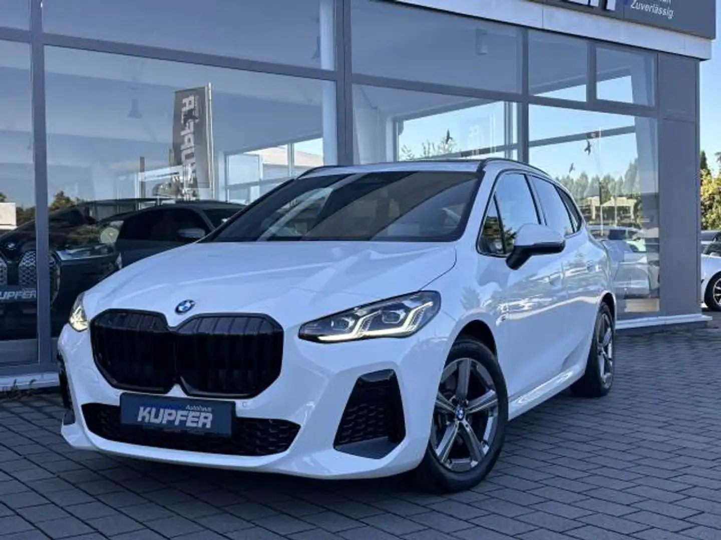 BMW 223 xDrive M Sportpaket Pano°AHK Weiß - 1
