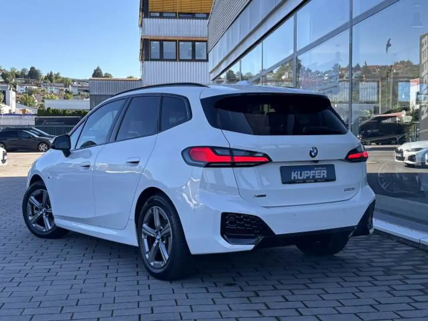 BMW 223 xDrive M Sportpaket Pano°AHK Weiß - 2