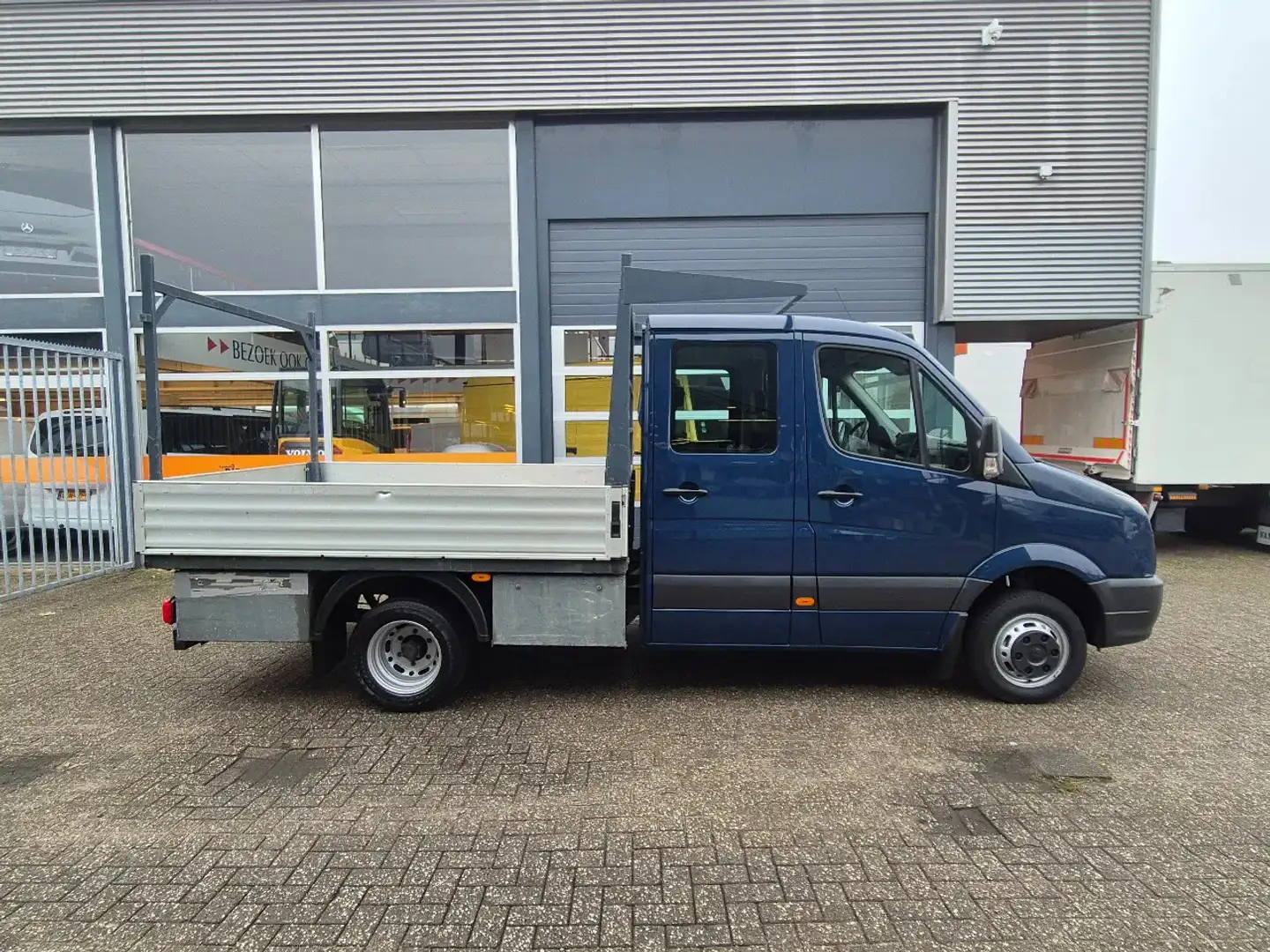 Volkswagen Crafter 46 2.0 TDI DoKA 6 Sitze/ Pritsche/ Airco Bleu - 2