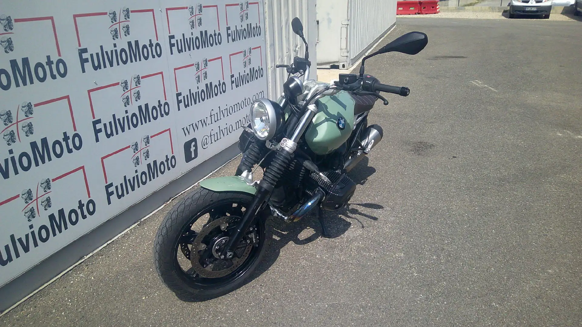 BMW R nineT Vert - 2