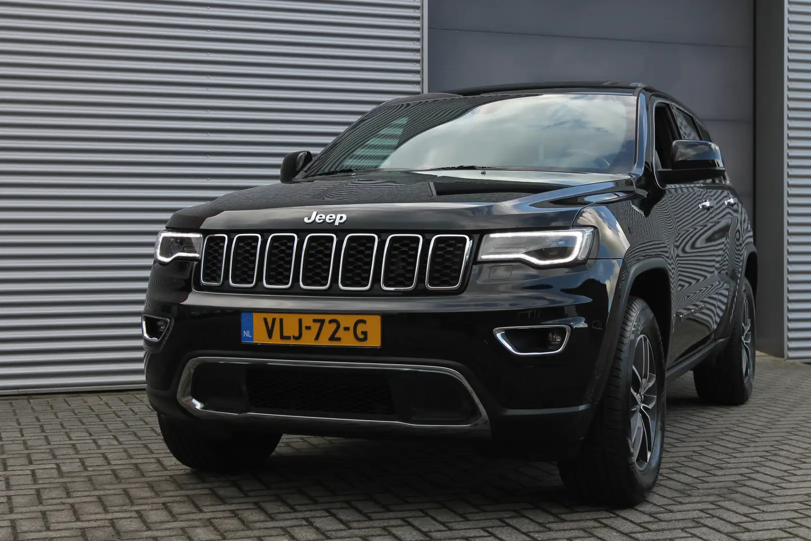 Jeep Grand Cherokee 3.0 CRD Limited I AUT. I LEDER I PANO.DAK I GRIJS Zwart - 2