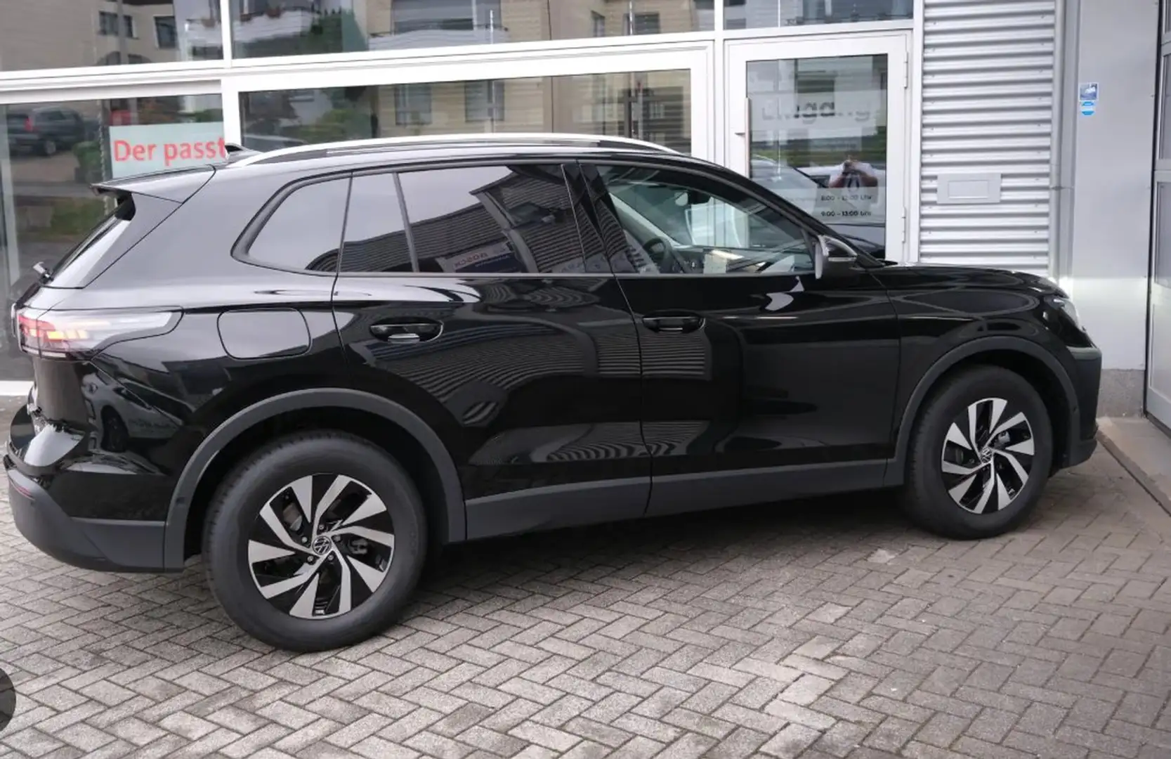 Volkswagen Tiguan 1.5 eTSI Life Schwarz - 2
