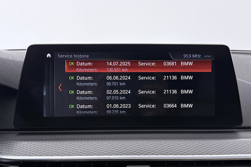 BMW 540 5-serie Touring 540i xDrive High Executive (PANORA — photo 24