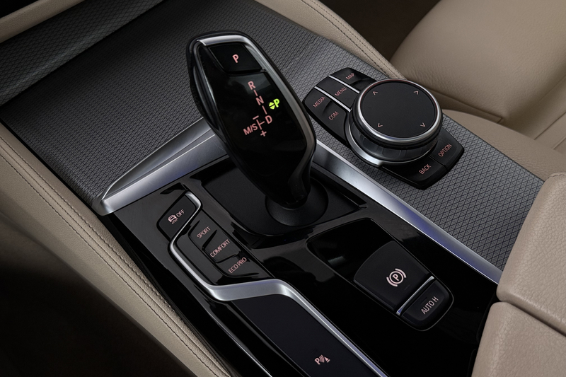 BMW 540 5-serie Touring 540i xDrive High Executive (PANORA — photo 19