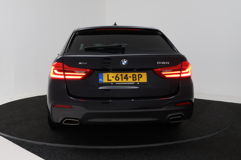 BMW 540 5-serie Touring 540i xDrive High Executive (PANORA — photo 6