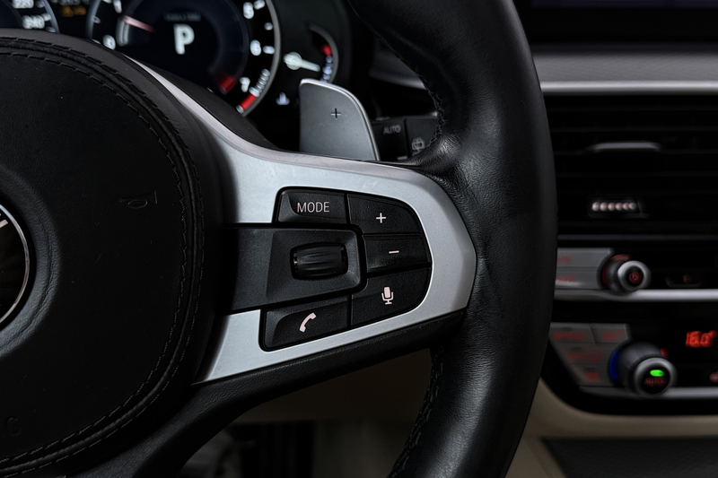 BMW 540 5-serie Touring 540i xDrive High Executive (PANORA — photo 11