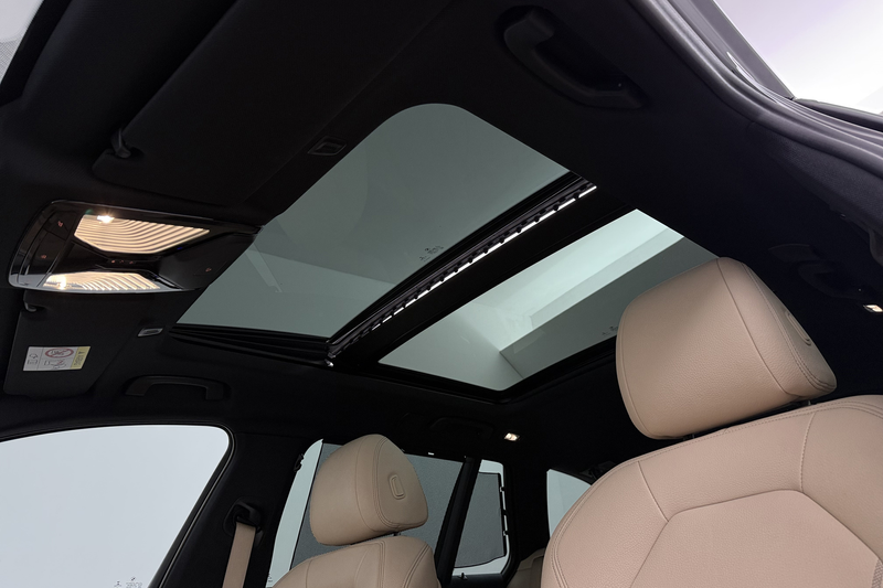 BMW 540 5-serie Touring 540i xDrive High Executive (PANORA — photo 4