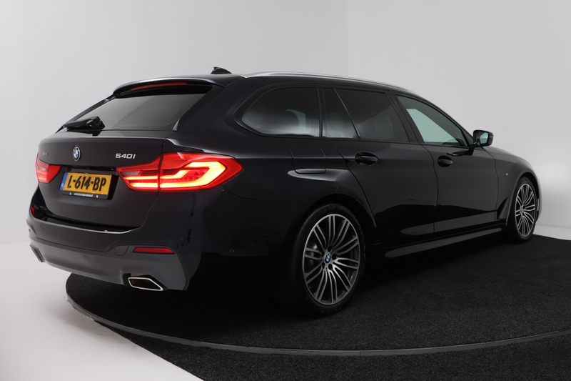 BMW 540 5-serie Touring 540i xDrive High Executive (PANORA — photo 8