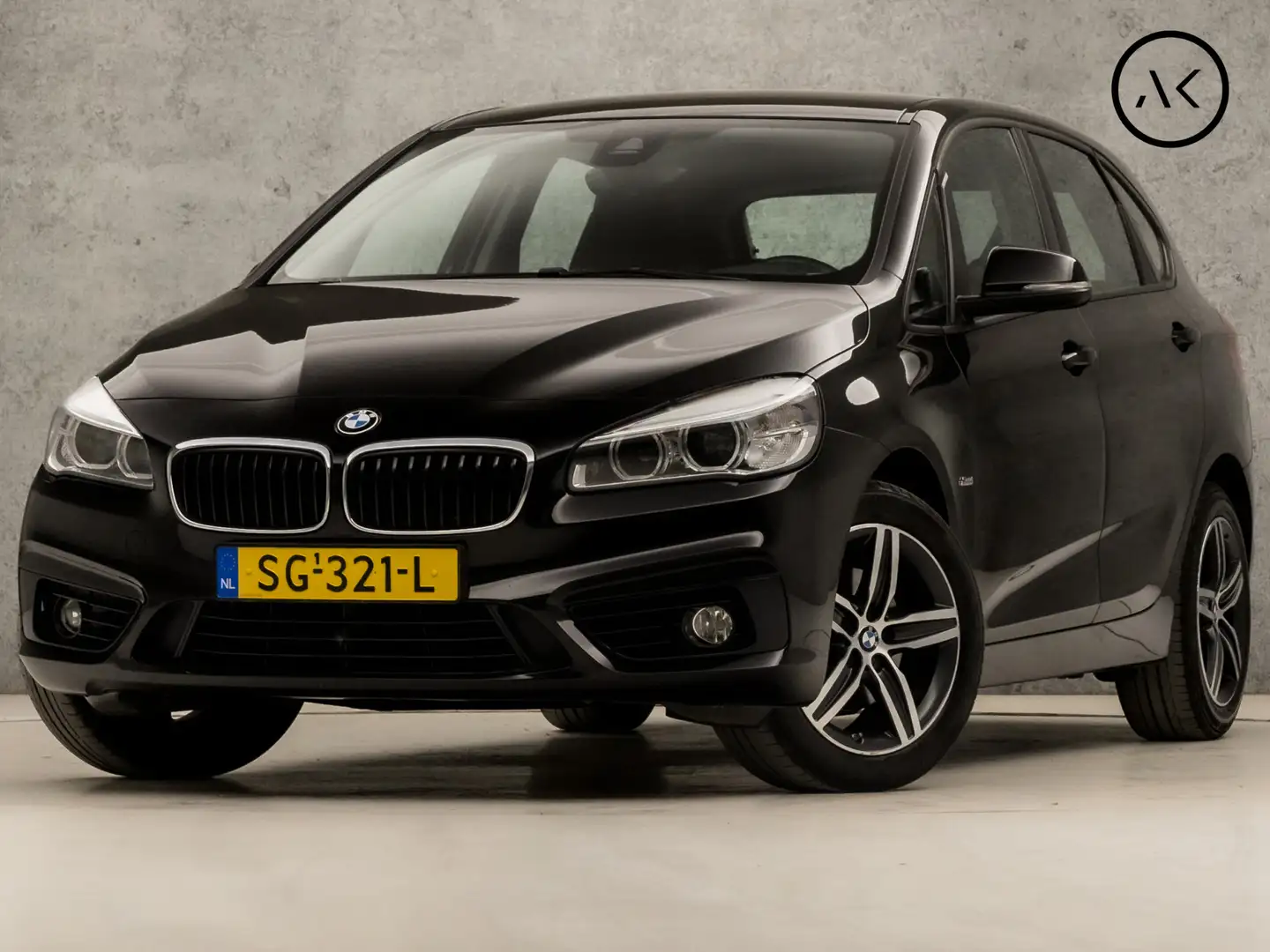 BMW 218 2-serie Active Tourer 218i Sportline Automaat (NAV Zwart - 1