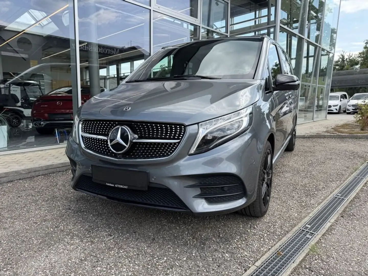 Mercedes-Benz V 250 d AVANTGARDE 4MATIC kompakt (KURZ) Grau - 1