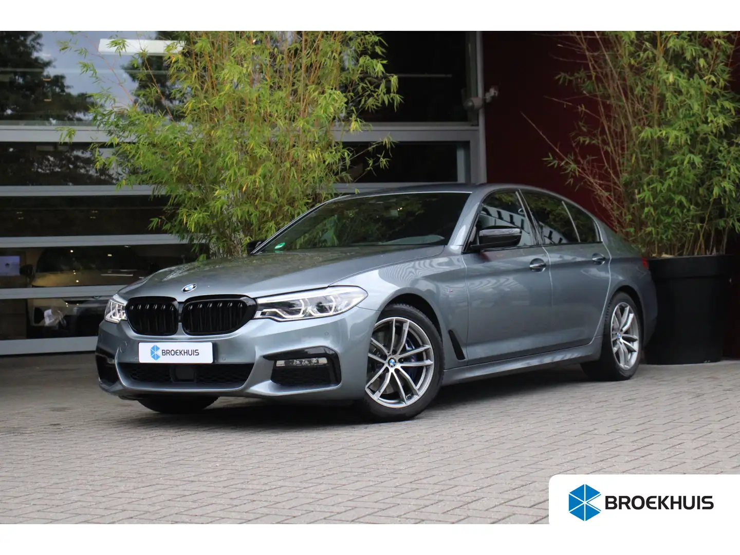 BMW 530 5-serie 530i High Executive | M Sport | Camera | M Gris - 1