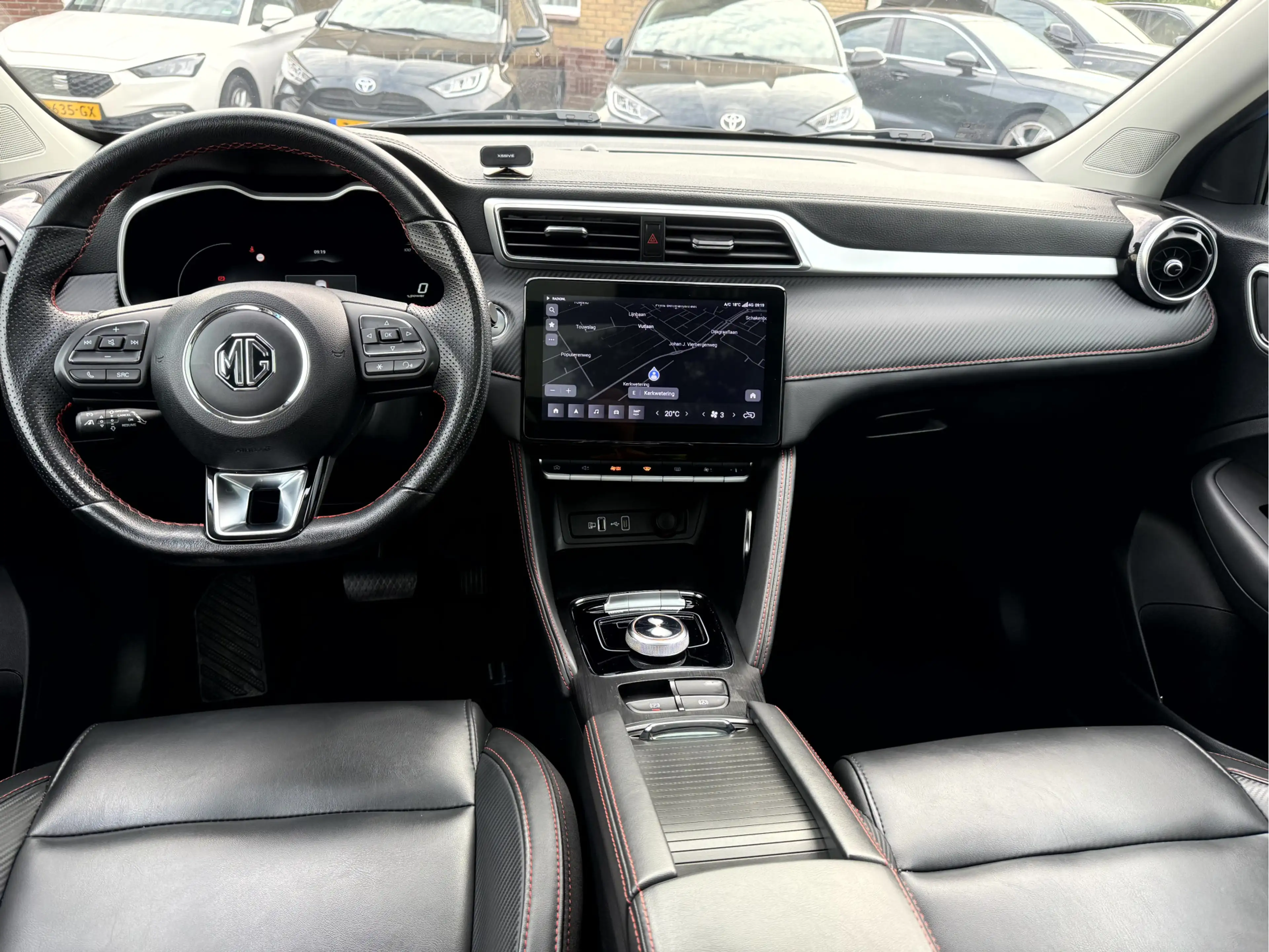 MG ZS MG EV EV Luxury 50 kWh Panoramadak, Trekhaak, App — photo 6