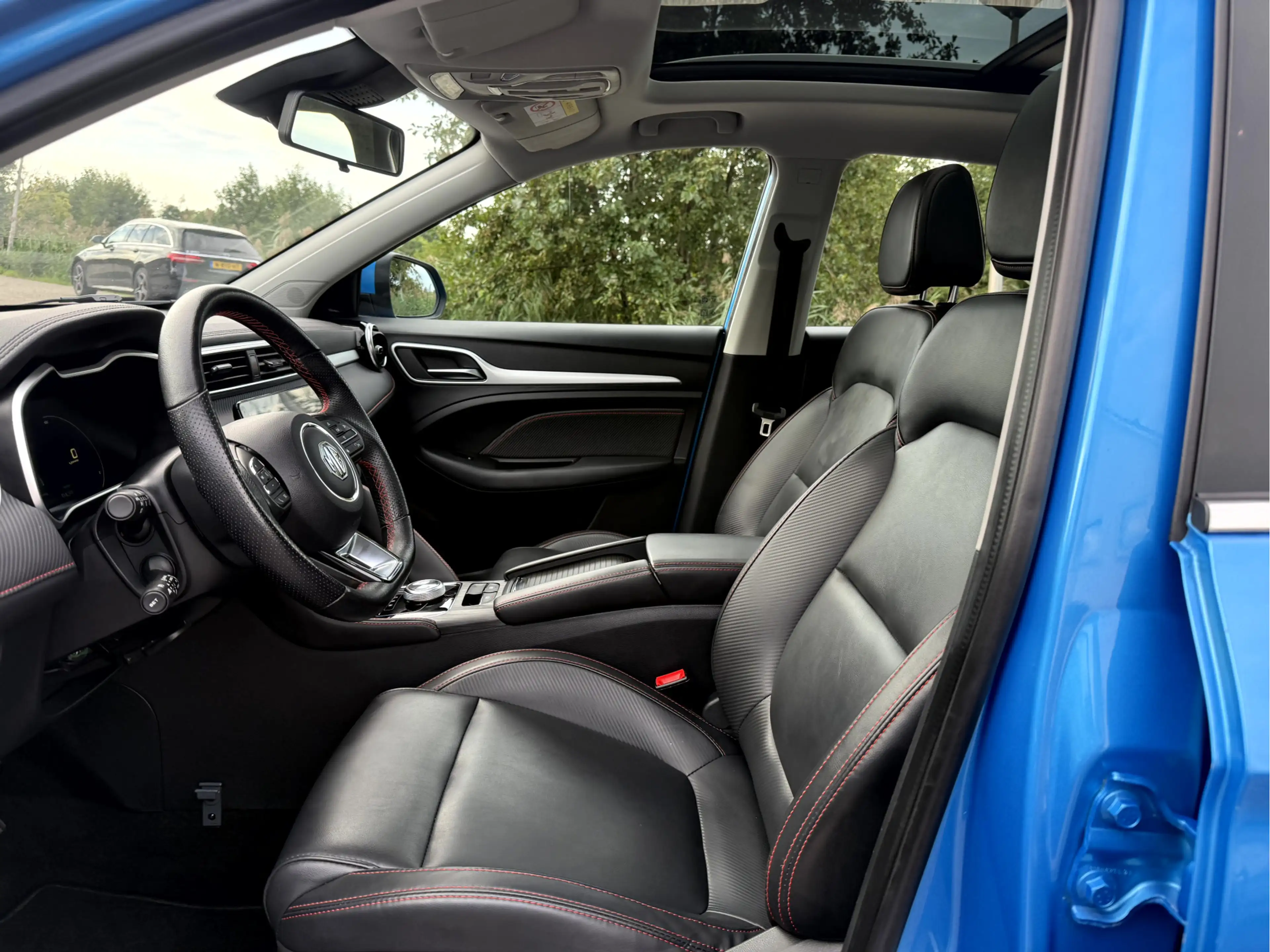 MG ZS MG EV EV Luxury 50 kWh Panoramadak, Trekhaak, App — photo 4