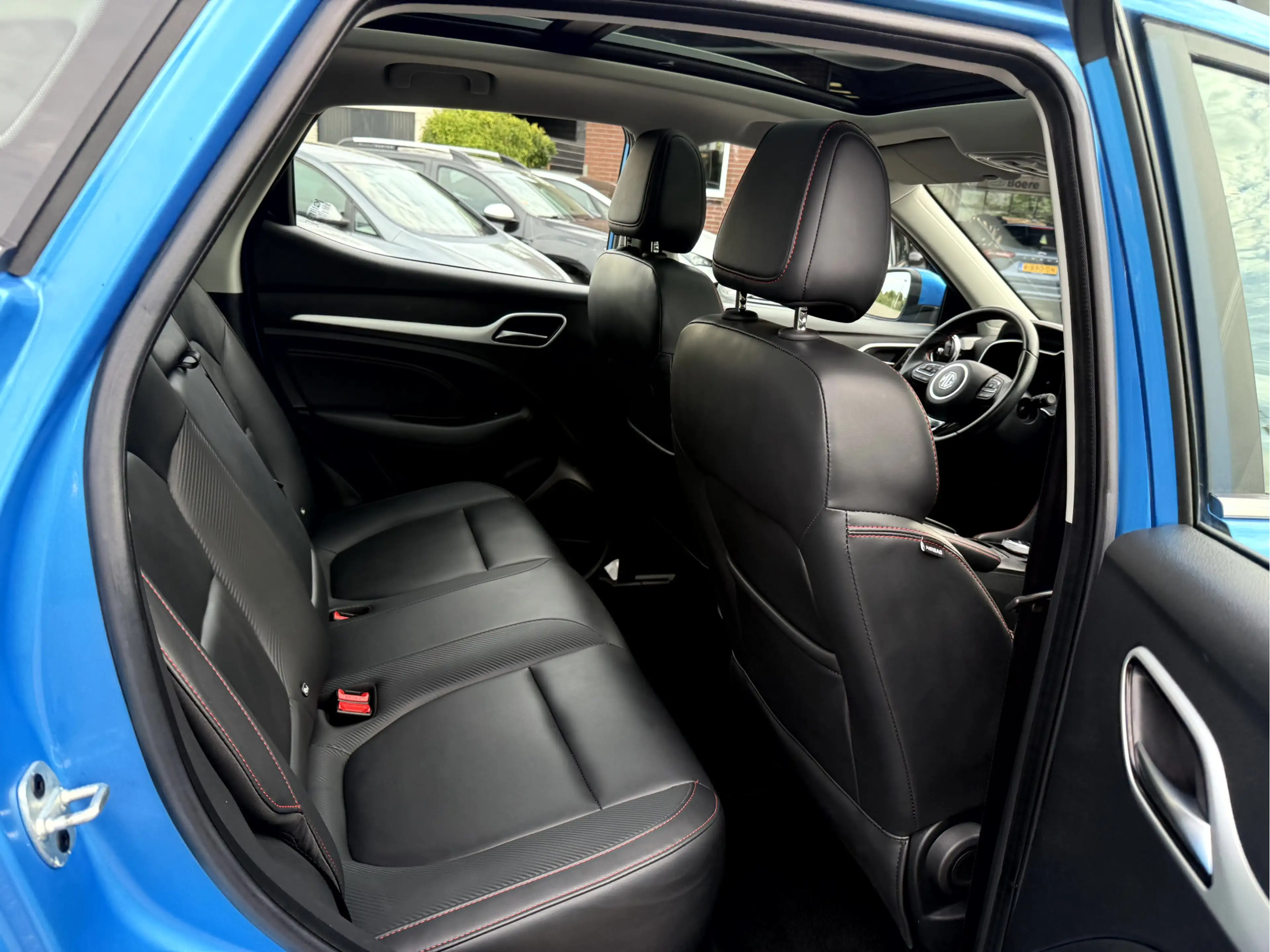 MG ZS MG EV EV Luxury 50 kWh Panoramadak, Trekhaak, App — photo 17