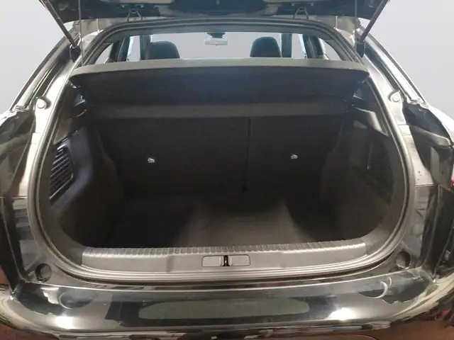 DS Automobiles DS 3 Crossback view 7