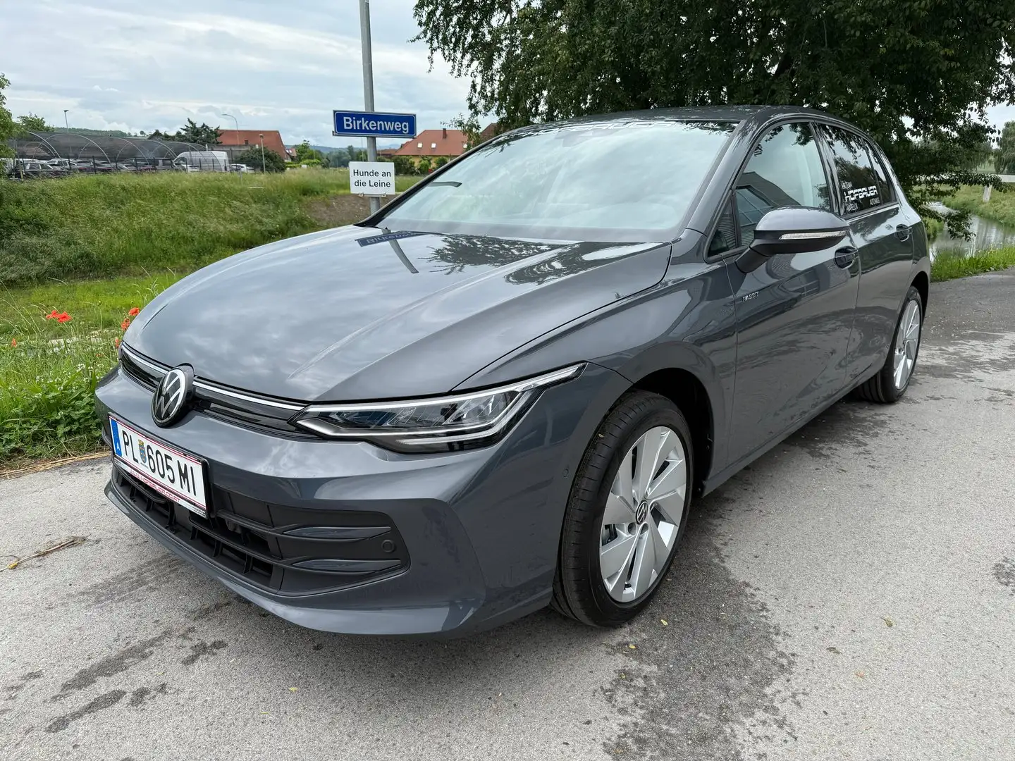 Volkswagen Golf Rabbit mHEV DSG Grau - 1